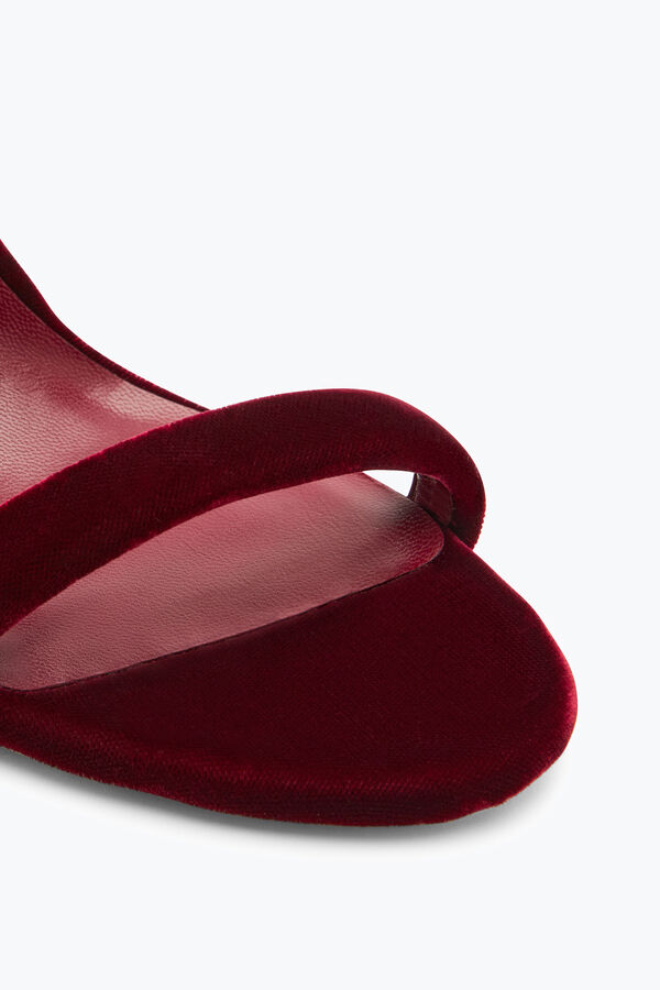 jeweled cleo sammet ruby röd sandal 105 rene caovilla
